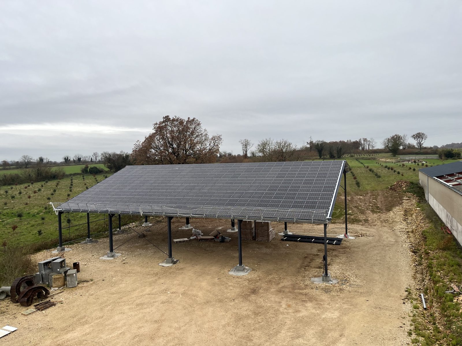 Installation photovoltaïque à Nanteuil-en-Vallée (16)